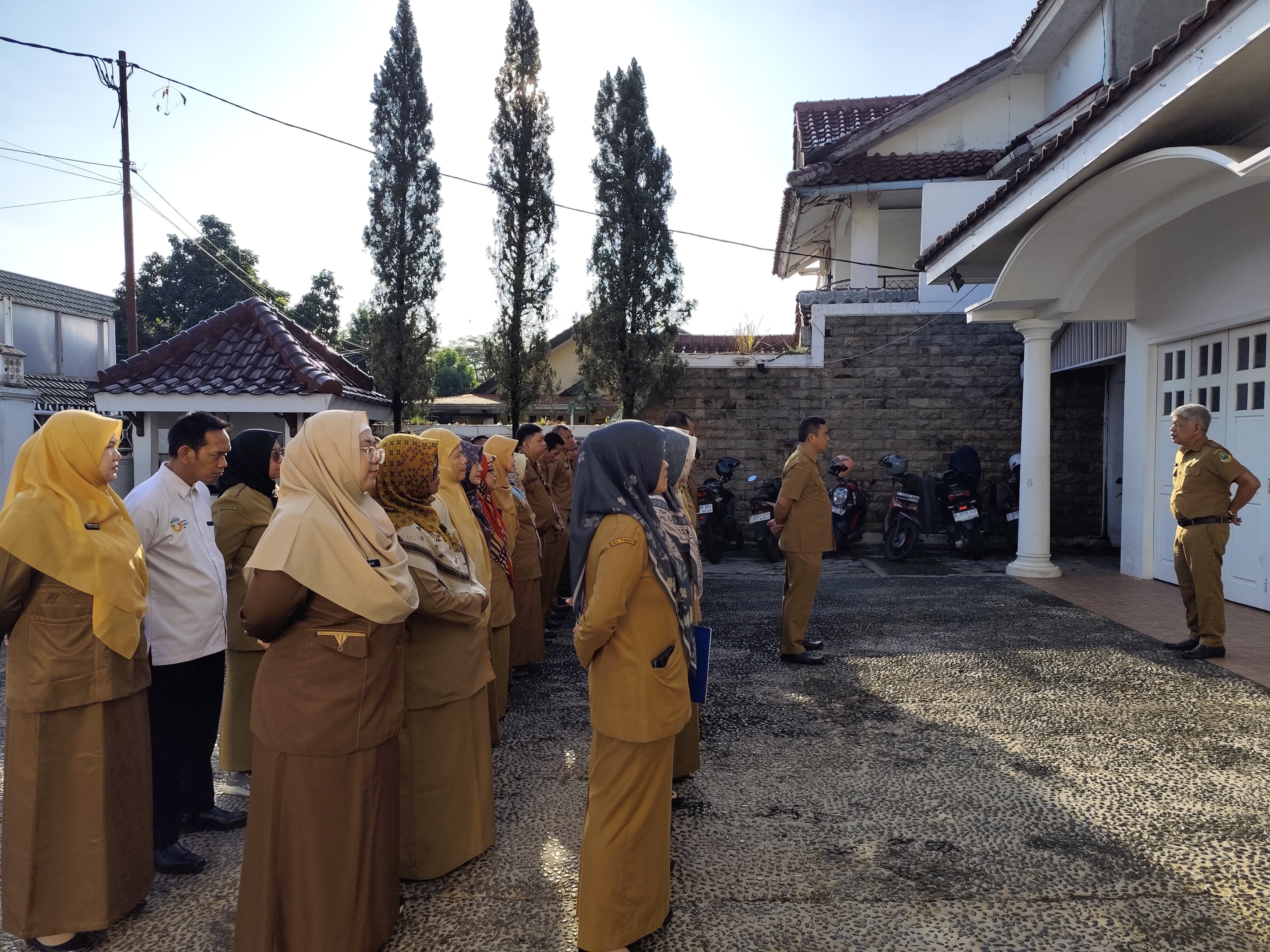 Kegiatan Apel Pagi KCD 1
